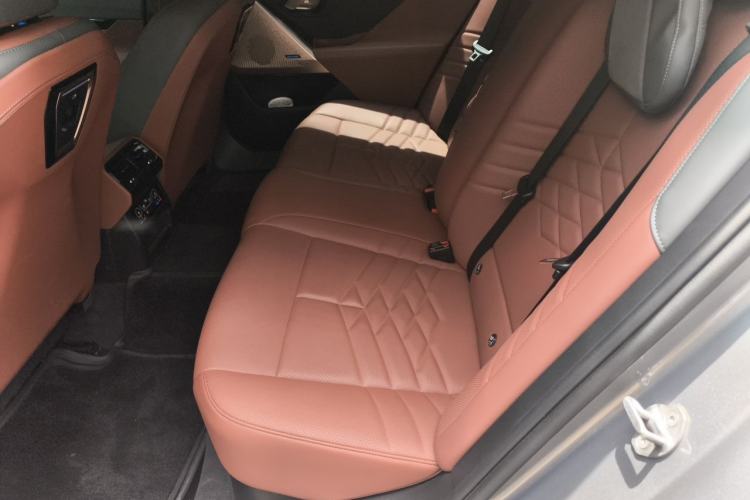 Used BMW i5 2024 eDrive 35L Luxury Model with M Sport Package Left Rear Seat