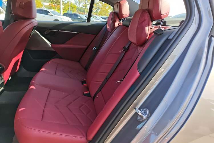 Used BMW i5 2024 eDrive 35L Luxury Package Left Rear Seat