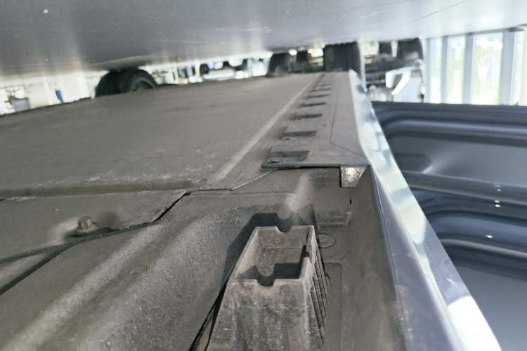 Used BMW i5 2024 eDrive 35L Prestige Luxury Package Left Side Sill