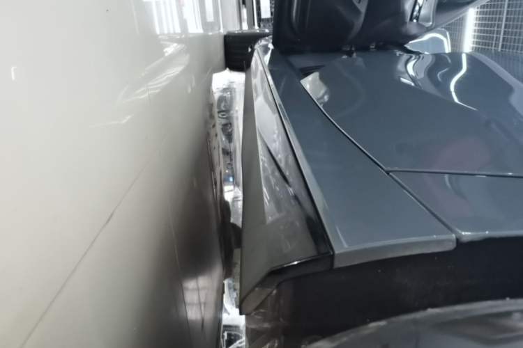 Used BMW i5 2024 eDrive 35L Luxury Model with M Sport Package Left Side Sill