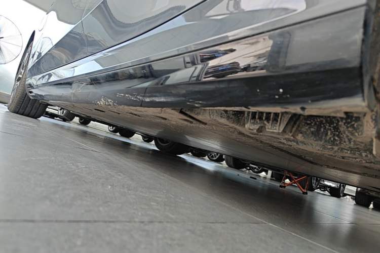 Used BMW i5 2024 eDrive 35L Luxury Model with M Sport Package Left Side Sill