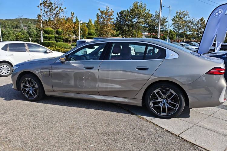 Used BMW i5 2024 eDrive 35L Luxury Package Left Side