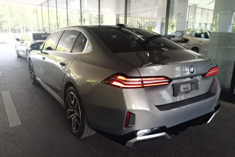 Used BMW i5 2024 eDrive 35L Luxury Model with M Sport Package Rear Left 45 Deg