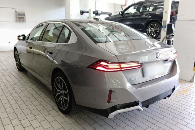 Used BMW i5 2024 eDrive 35L Luxury Model with M Sport Package Rear Left 45 Deg