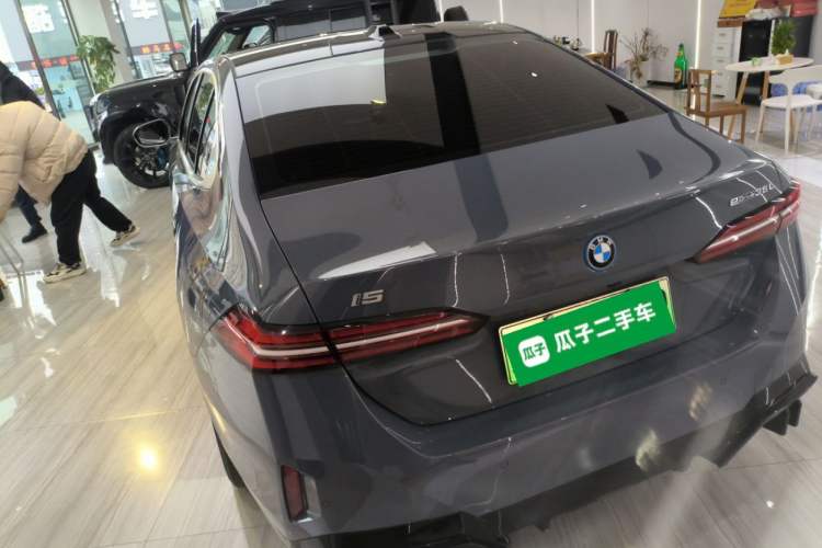 Used BMW i5 2024 eDrive 35L M Sport Package Rear Left 45 Deg