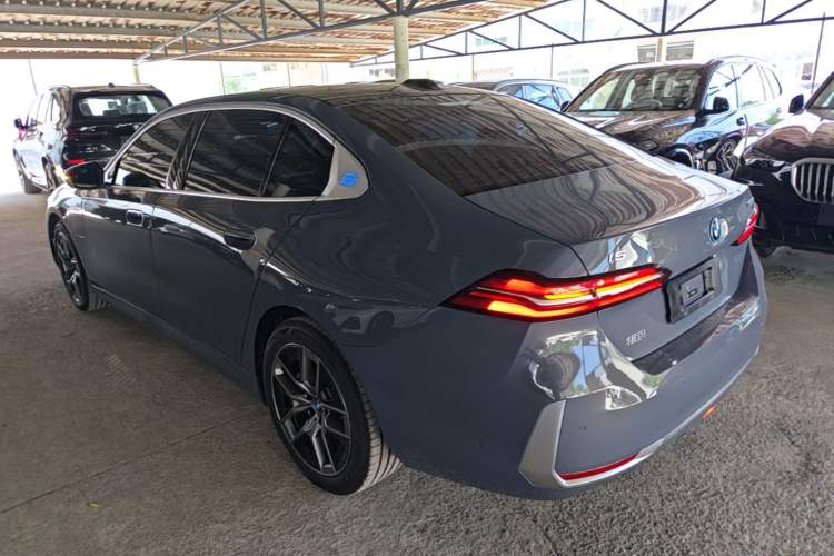 Used BMW i5 2024 eDrive 35L Luxury Package Rear Left 45 Deg