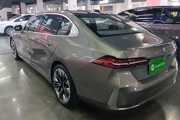 Used BMW i5 2024 eDrive 35L Prestige Luxury Package Rear Left 45 Deg
