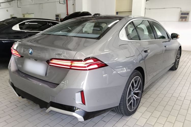 Used BMW i5 2024 eDrive 35L Luxury Model with M Sport Package Rear Right 45 Deg