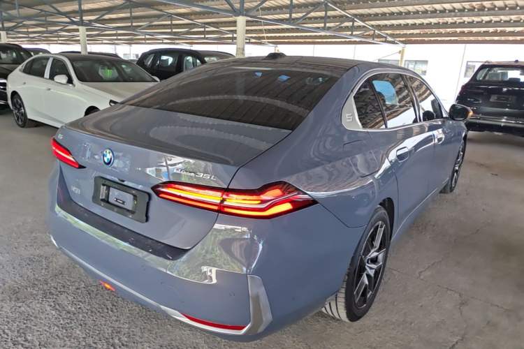 Used BMW i5 2024 eDrive 35L Luxury Package Rear Right 45 Deg