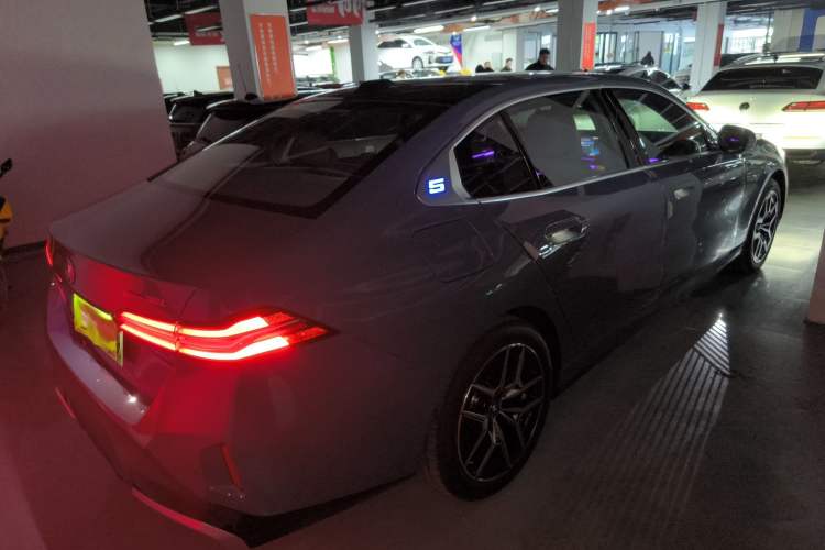 Used BMW i5 2024 eDrive 35L Luxury Model with M Sport Package Rear Right 45 Deg