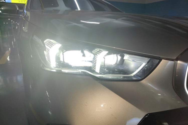 Used BMW i5 2024 eDrive 35L M Sport Package Right Front Headlight