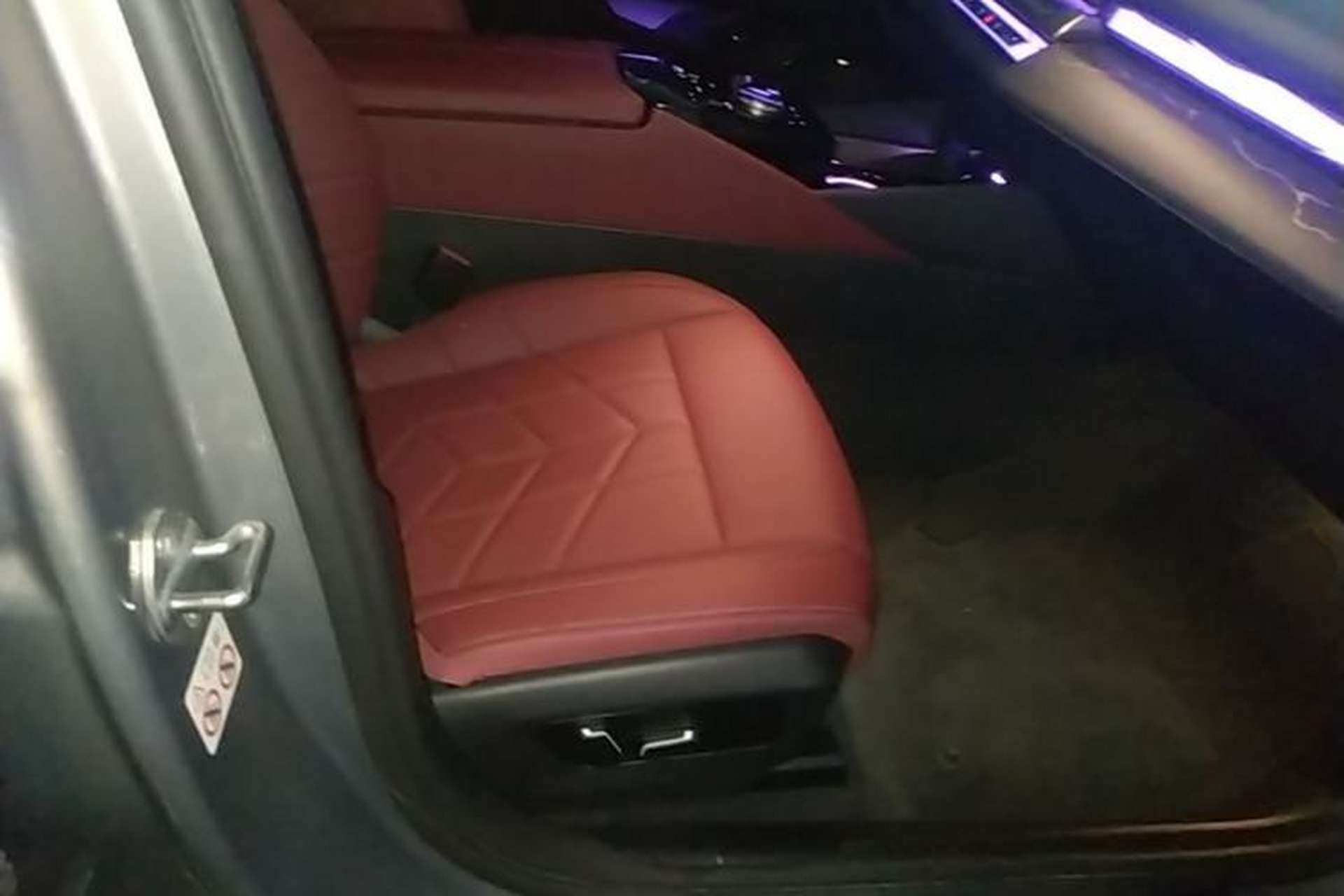Used BMW i5 2024 eDrive 35L M Sport Package Right Front Seat