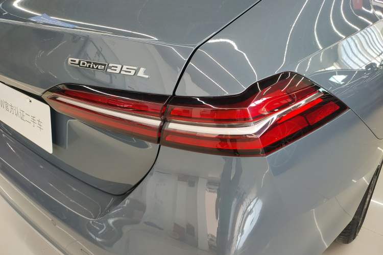 Used BMW i5 2024 eDrive 35L Prestige Luxury Package Right Rear Taillight