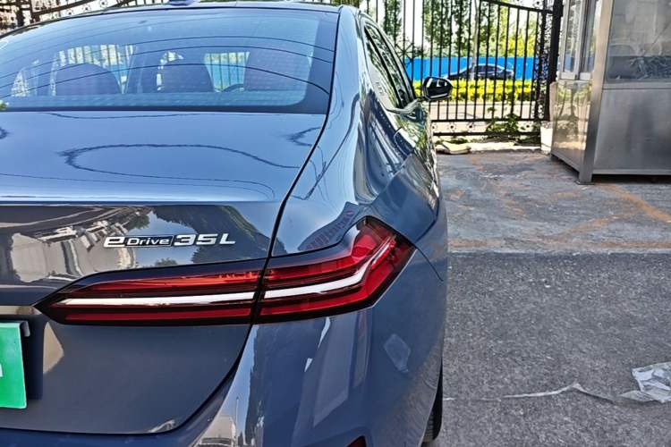 Used BMW i5 2024 eDrive 35L M Sport Package Right Rear Taillight
