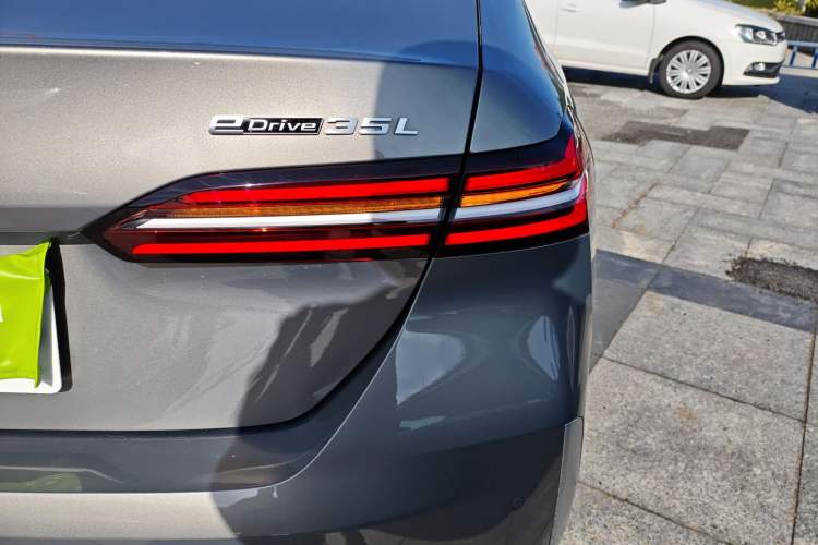 Used BMW i5 2024 eDrive 35L Luxury Package Right Rear Taillight