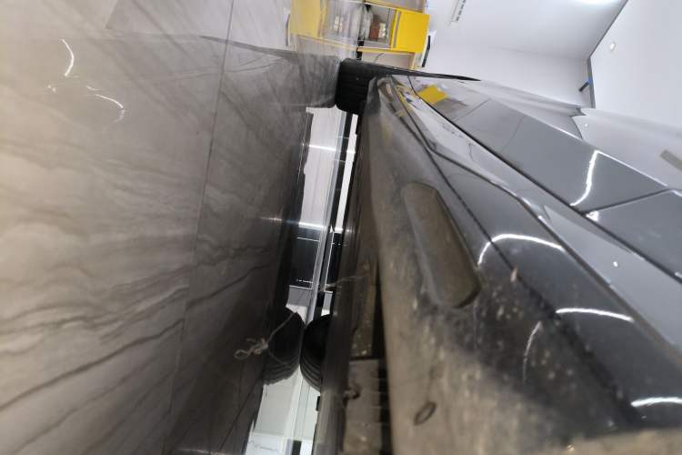 Used BMW i5 2024 eDrive 35L M Sport Package Right Side Sill