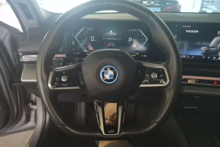 Used BMW i5 2024 eDrive 35L Luxury Model with M Sport Package Steering Wheel