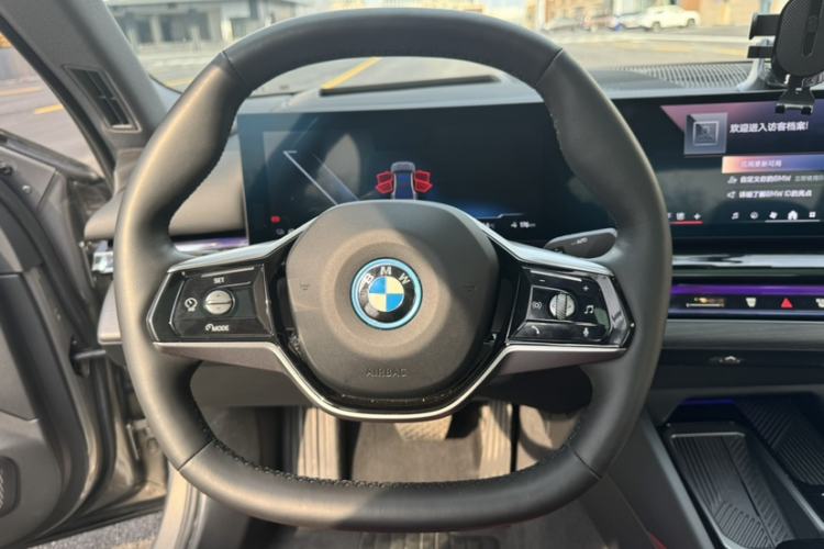 Used BMW i5 2024 eDrive 35L Prestige Luxury Package Steering Wheel