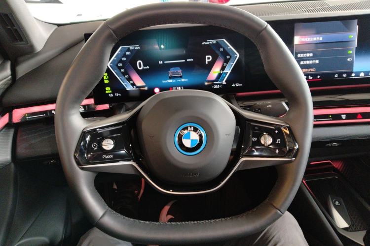Used BMW i5 2024 eDrive 35L Luxury Package Steering Wheel