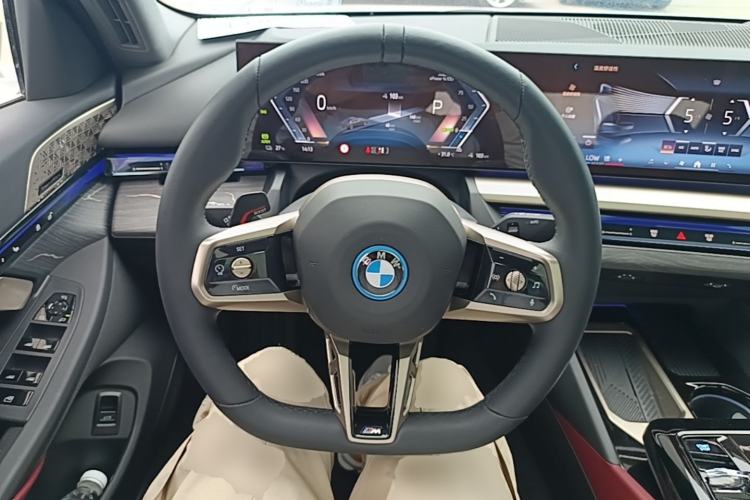 Used BMW i5 2024 eDrive 35L Luxury Model with M Sport Package Steering Wheel