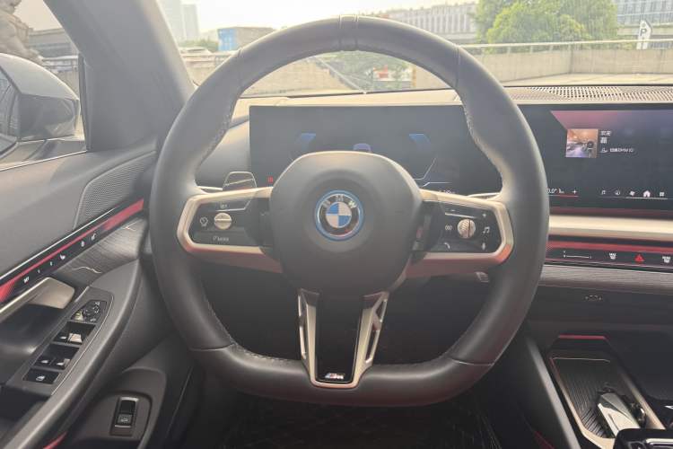 Used BMW i5 2024 eDrive 35L M Sport Package Steering Wheel
