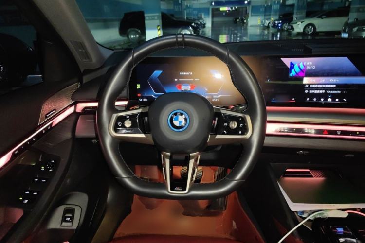Used BMW i5 2024 eDrive 35L M Sport Package Steering Wheel