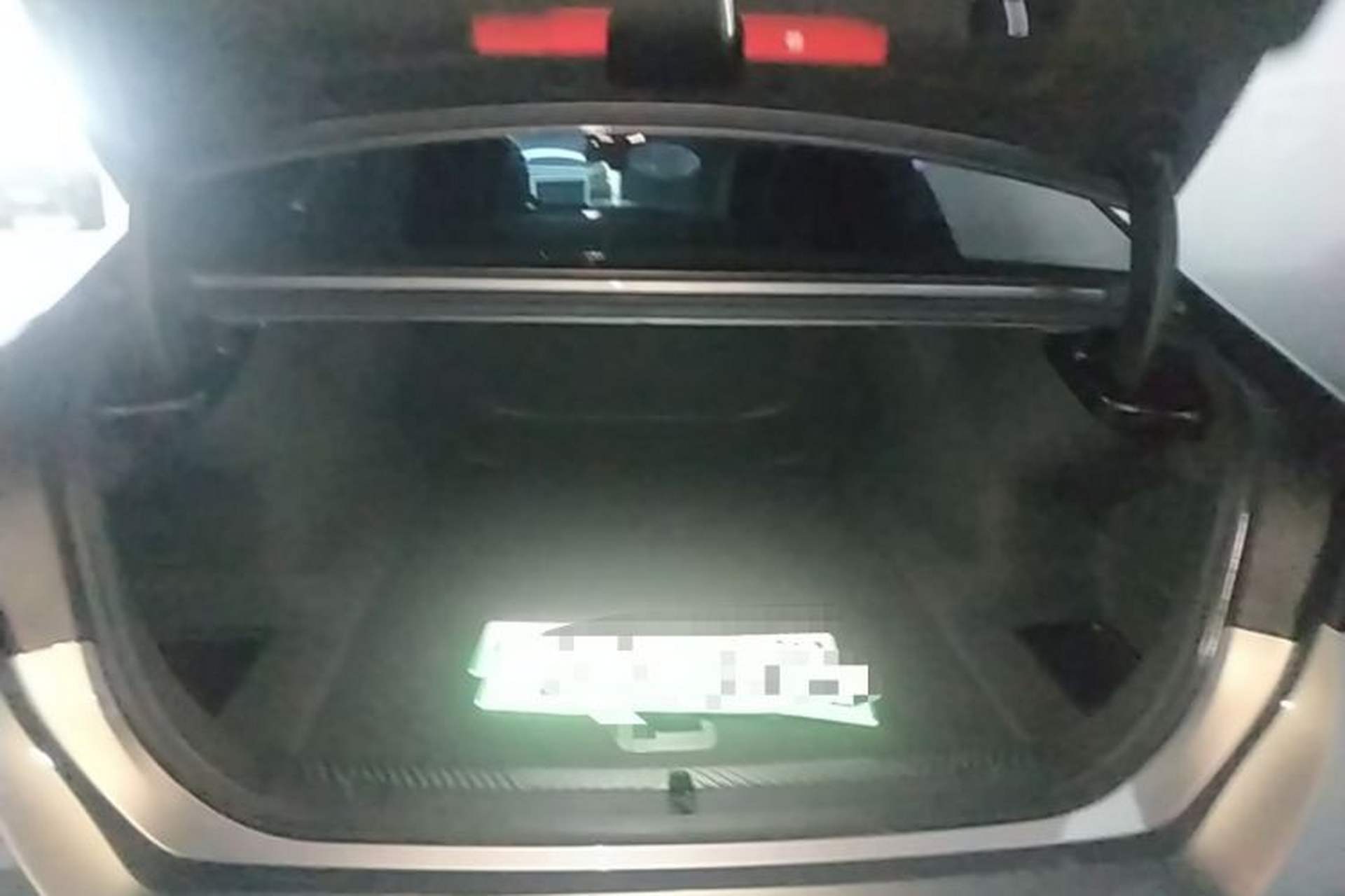 Used BMW i5 2024 eDrive 35L M Sport Package Trunk