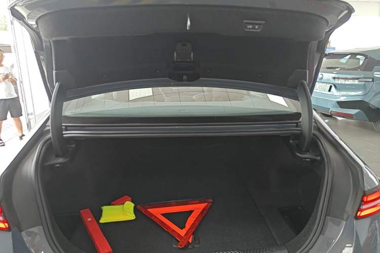 Used BMW i5 2024 eDrive 35L Luxury Model with M Sport Package Trunk