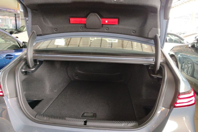 Used BMW i5 2024 eDrive 35L Luxury Package Trunk