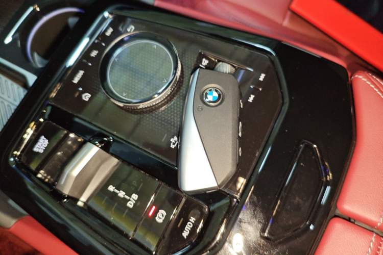 Used BMW i5 2024 eDrive 35L M Sport Package Vehicle Key