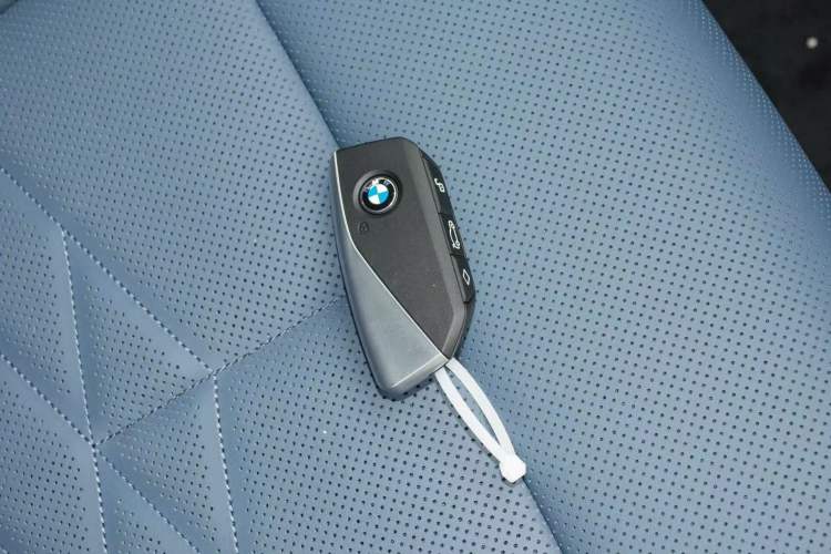Used BMW i5 2024 eDrive 35L Luxury Model with M Sport Package Vehicle Key