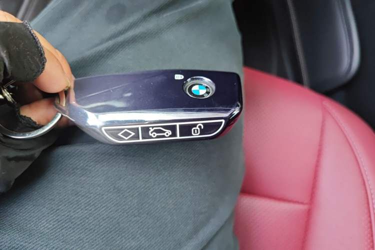 Used BMW i5 2024 eDrive 35L Luxury Model with M Sport Package Vehicle Key