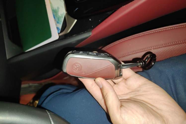 Used BMW i5 2024 eDrive 35L M Sport Package Vehicle Key