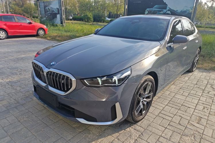 BMW i5 2024 eDrive 35L Luxury Model with M Sport Package