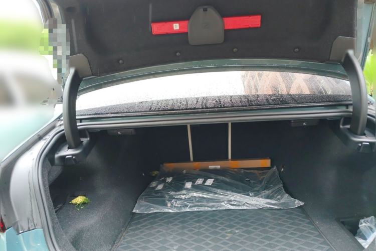 Used BMW i5 2024 xDrive M60 Trunk
