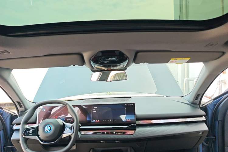 Used BMW i5 2024 eDrive 35L Prestige Luxury Package Headliner