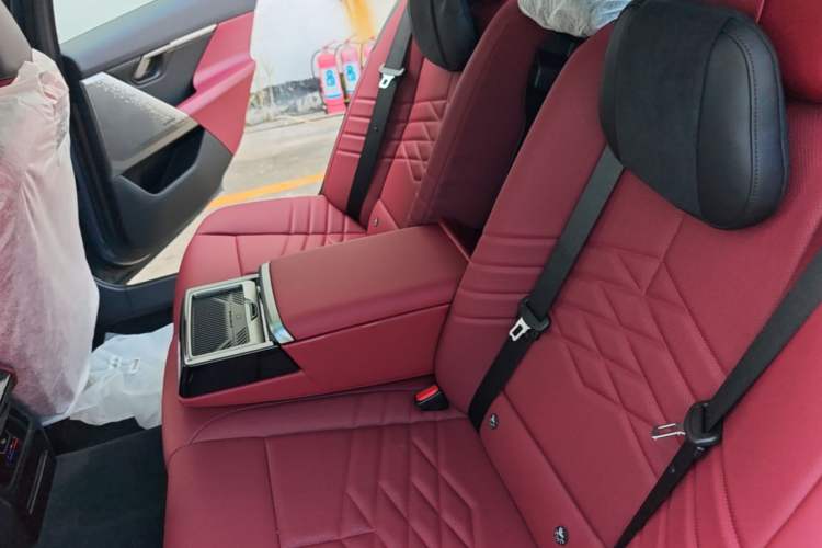 Used BMW i5 2024 eDrive 35L Prestige Luxury Package Left Rear Seat