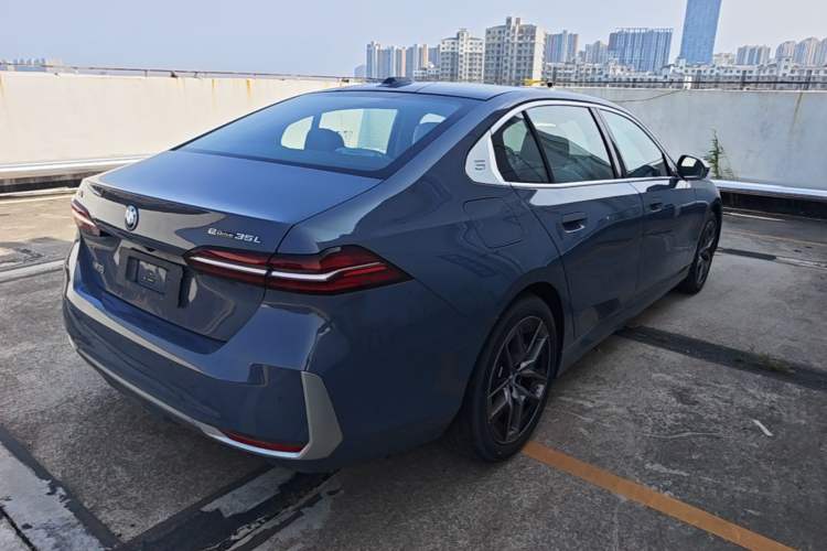 Used BMW i5 2024 eDrive 35L Prestige Luxury Package Rear Right 45 Deg