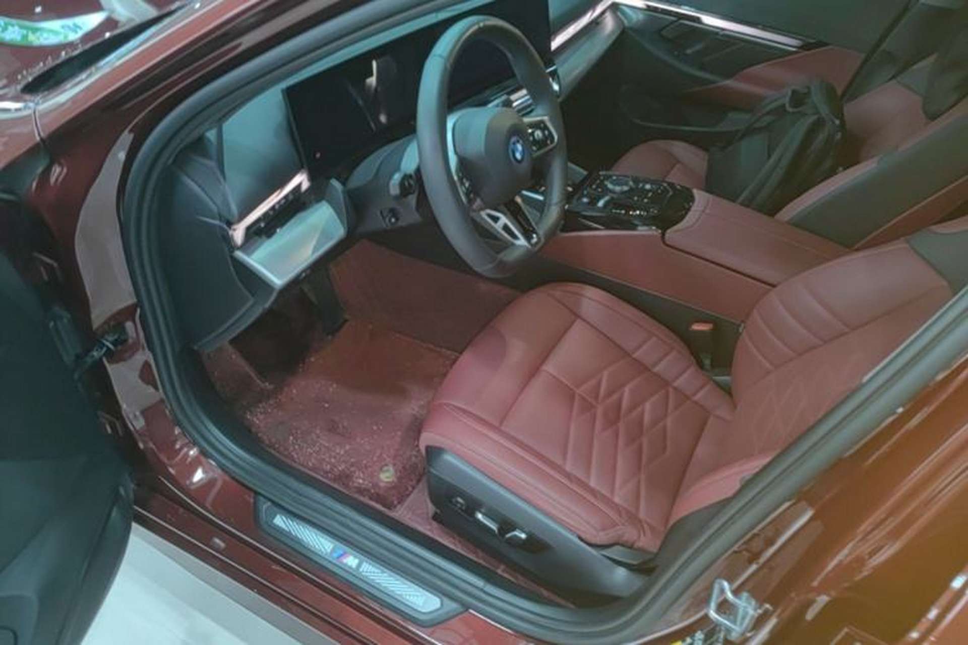 Used BMW i5 2024 eDrive 35L Luxury Model with M Sport Package Driver Seat