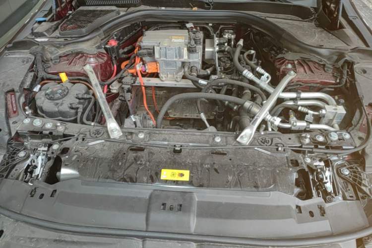 Used BMW i5 2024 eDrive 35L Luxury Model with M Sport Package Engine Bay