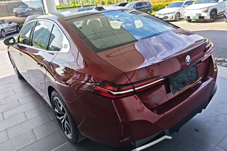 Used BMW i5 2024 eDrive 35L M Sport Package Exterior 2