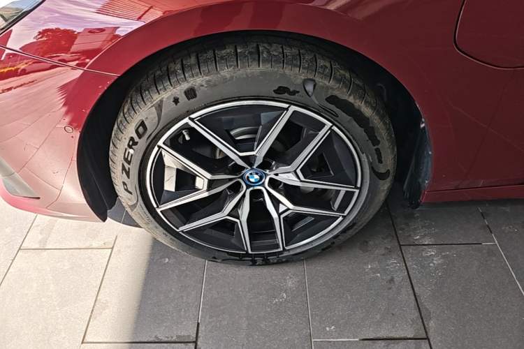 Used BMW i5 2024 eDrive 35L M Sport Package Exterior 4