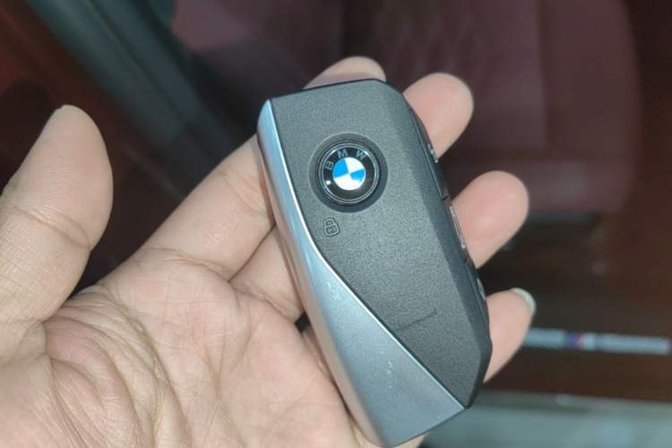 Used BMW i5 2024 eDrive 35L Luxury Model with M Sport Package Interior 1