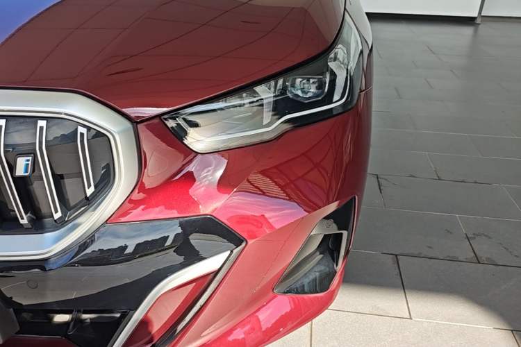 Used BMW i5 2024 eDrive 35L M Sport Package Left Front Headlight
