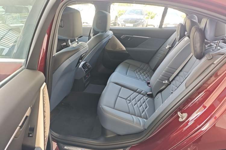 Used BMW i5 2024 eDrive 35L M Sport Package Left Rear Seat