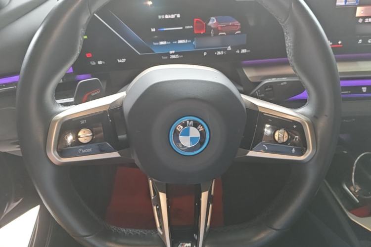 Used BMW i5 2024 eDrive 35L Luxury Model with M Sport Package Steering Wheel