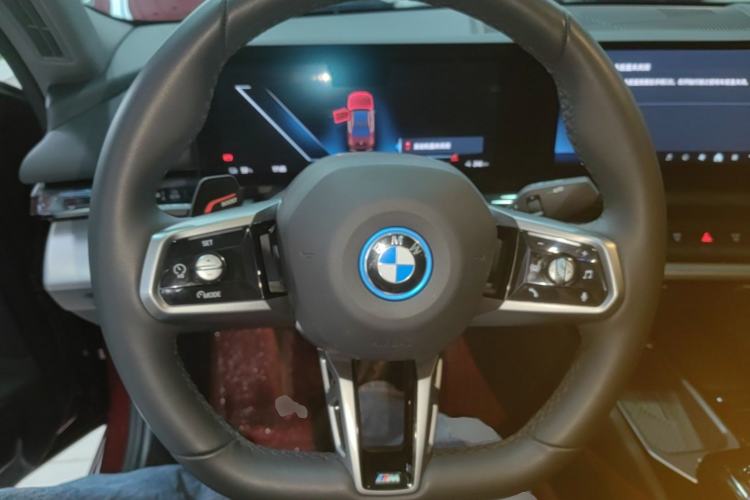 Used BMW i5 2024 eDrive 35L Luxury Model with M Sport Package Steering Wheel
