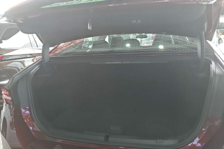 Used BMW i5 2024 eDrive 35L Luxury Model with M Sport Package Trunk