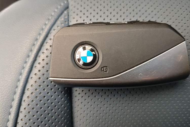 Used BMW i5 2024 eDrive 35L M Sport Package Vehicle Key