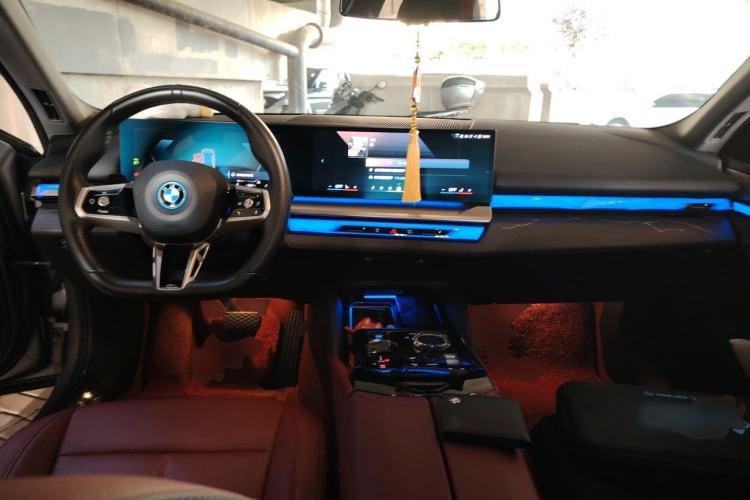 Used BMW i5 2024 eDrive 35L Prestige Luxury Package Center Console